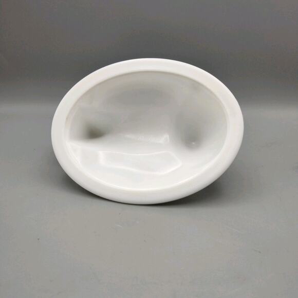 VTG Westmoreland White Milk Glass Hen on Nest Red Comb and Eyes Split Tail 5.5” - Picture 3 of 5